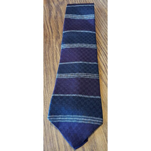Haggar Clothing Corporate Casuals Neck Tie 100% Silk Black and Maroon Stripe